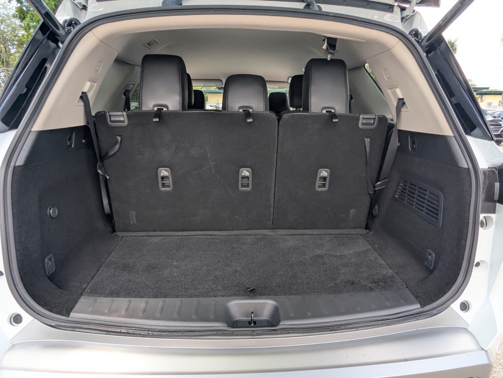 Certified 2025 Nissan Pathfinder SL FWD image 14