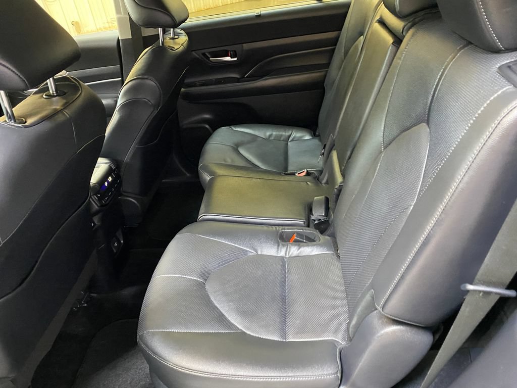 Used 2025 Toyota Grand Highlander FWD image 22