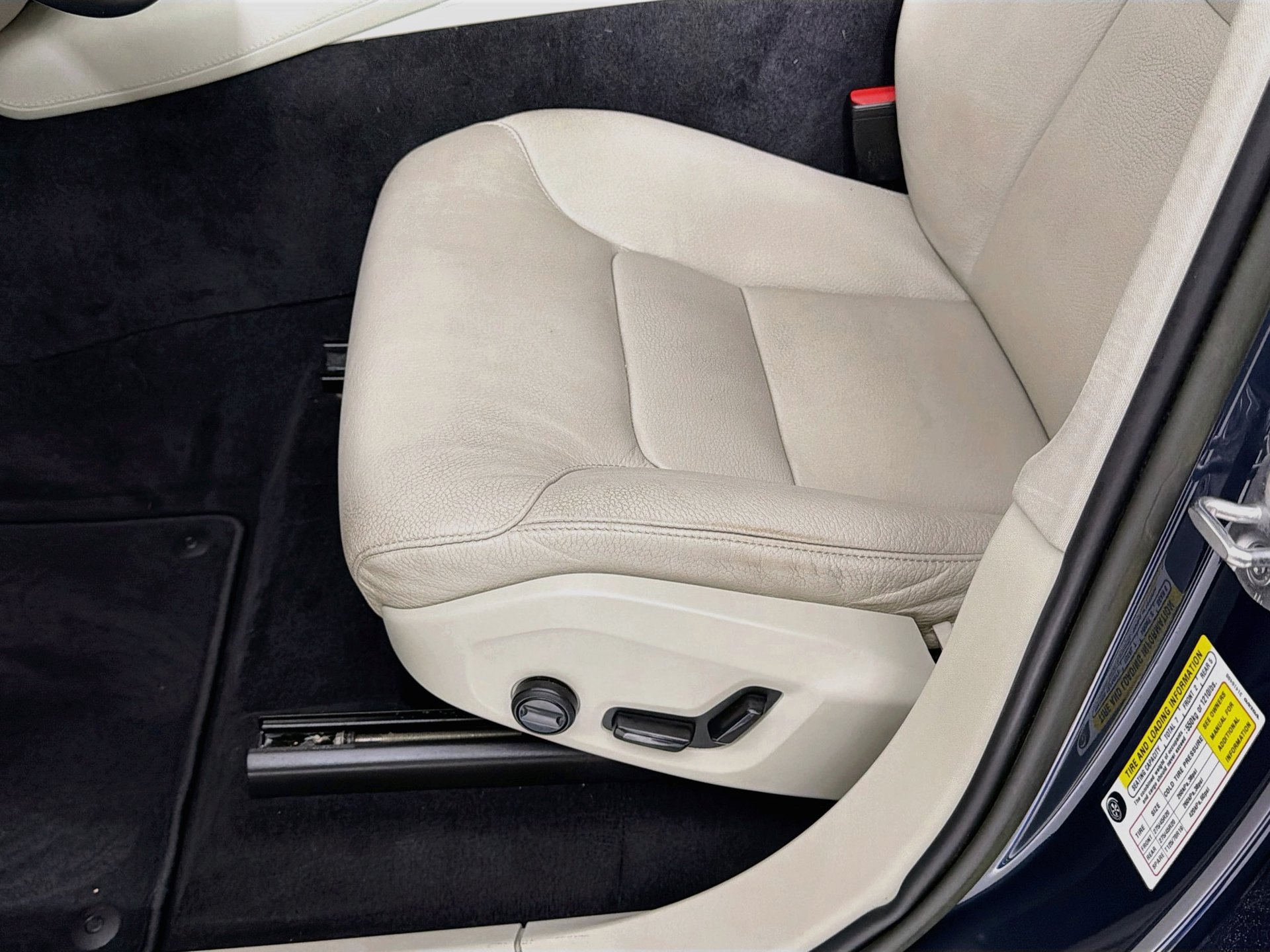 Certified 2023 Volvo XC90 B6 Core w/ Protection Package AWD/4WD image 20