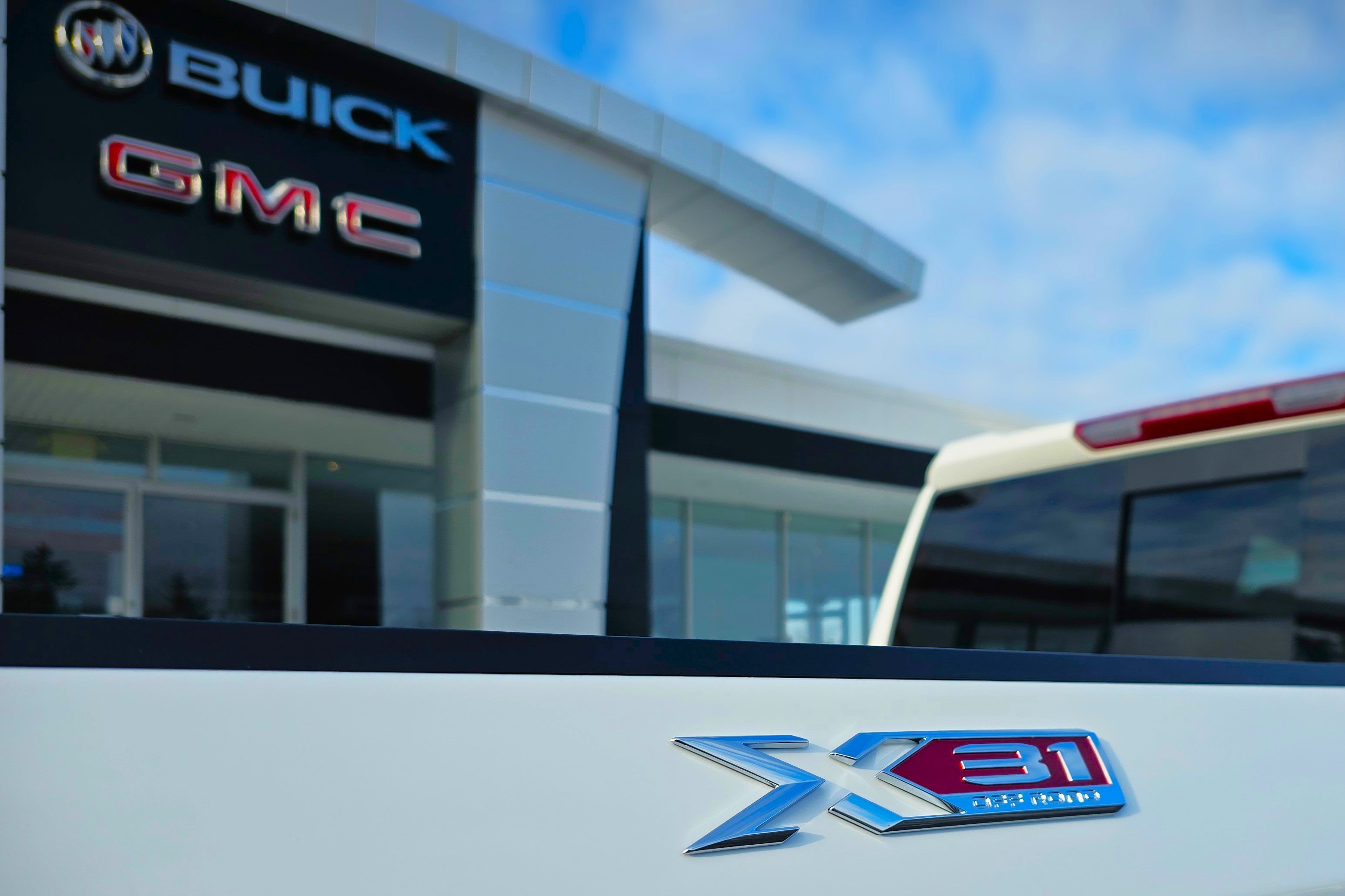 New 2026 GMC Sierra 1500 SLT w/ SLT Premium Plus Package image 33