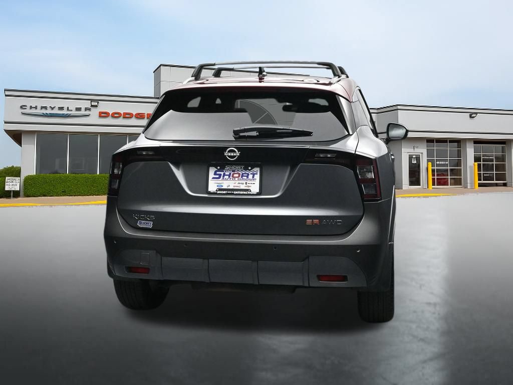 Used 2026 Nissan Kicks SR w/ SR Premium Package AWD/4WD image 4