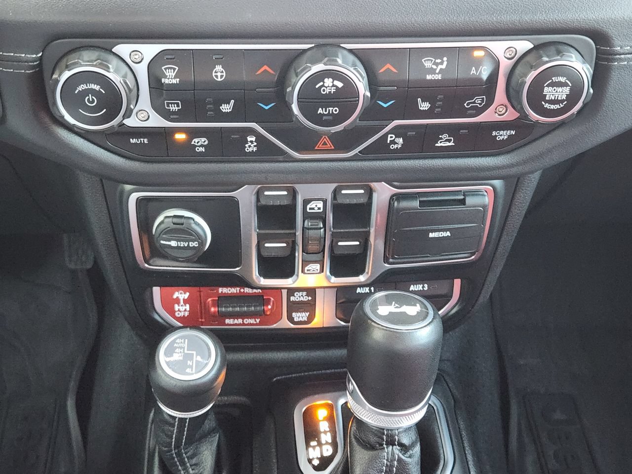 Used 2024 Jeep Wrangler Unlimited Rubicon 392 AWD/4WD image 19