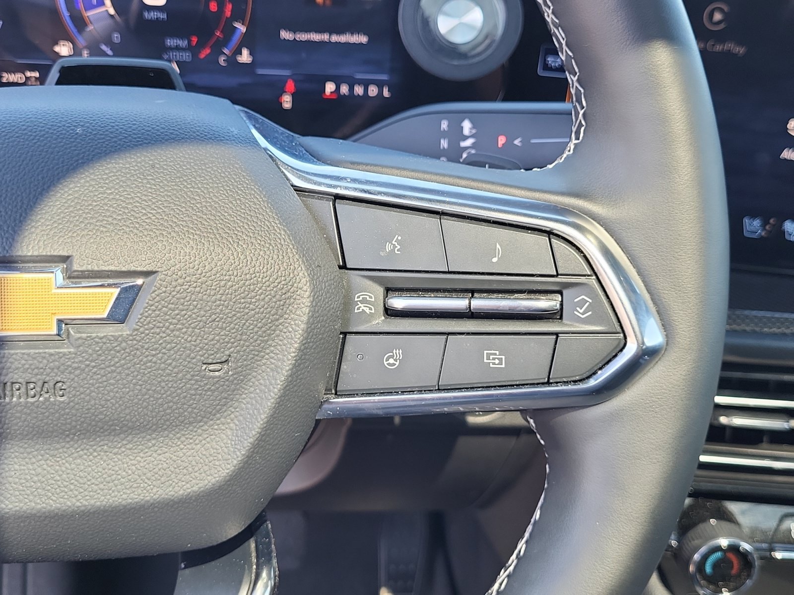 Used 2025 Chevrolet Traverse High Country AWD/4WD image 12