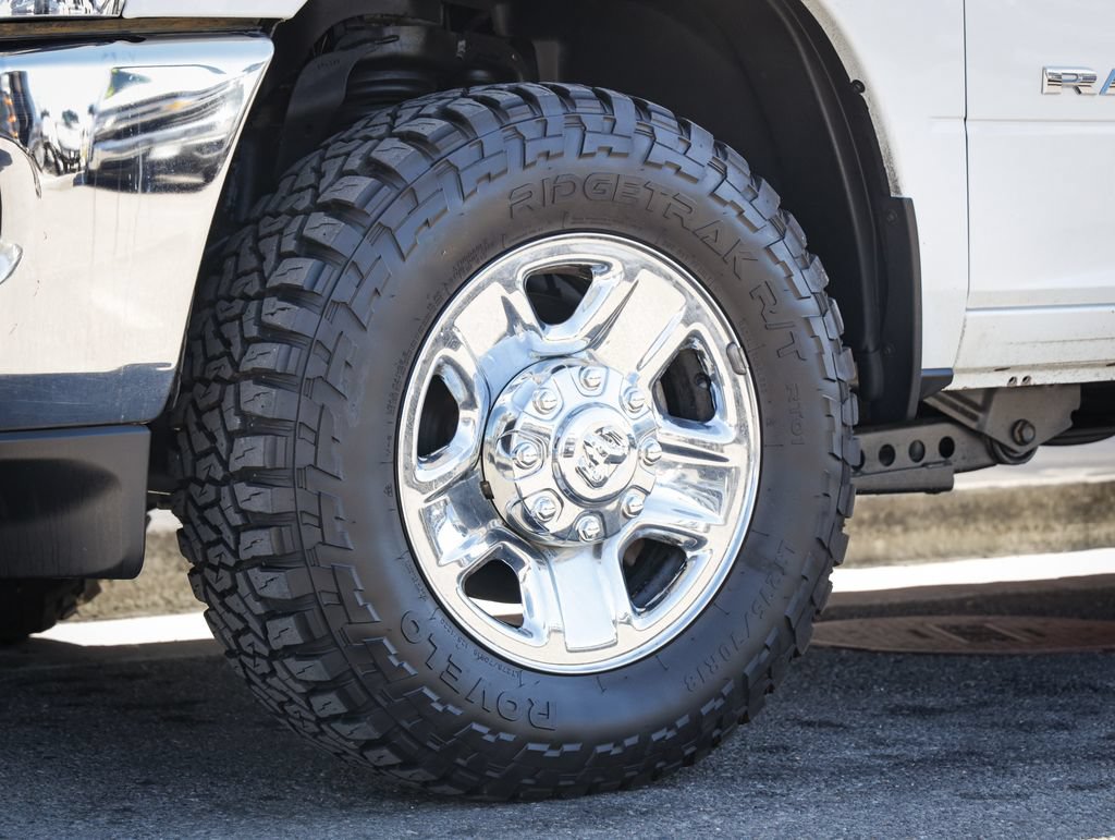 Used 2022 RAM 2500 Tradesman w/ Chrome Appearance Group AWD/4WD image 11