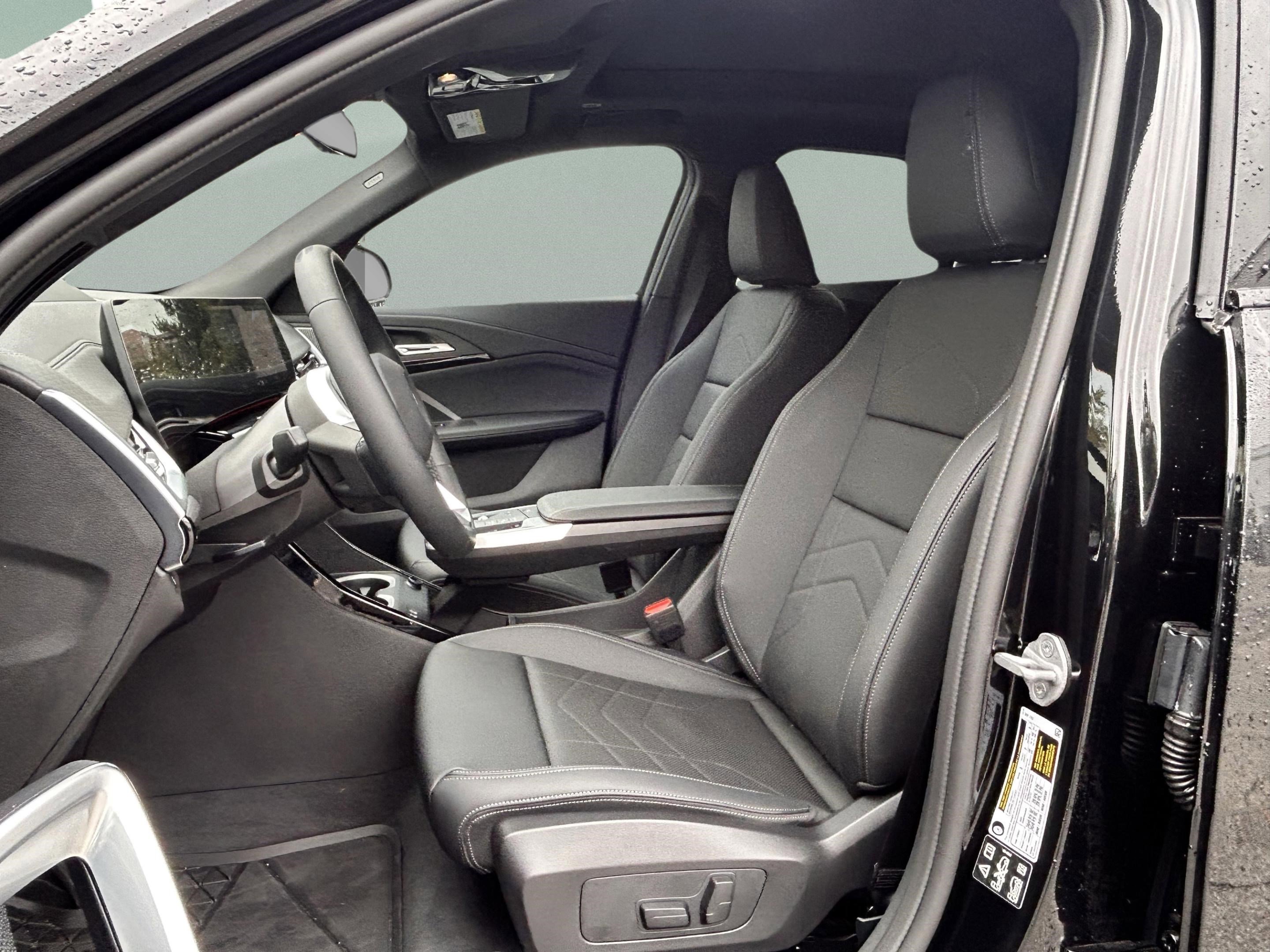 Used 2026 BMW X2 xDrive28i w/ Technology Package image 21