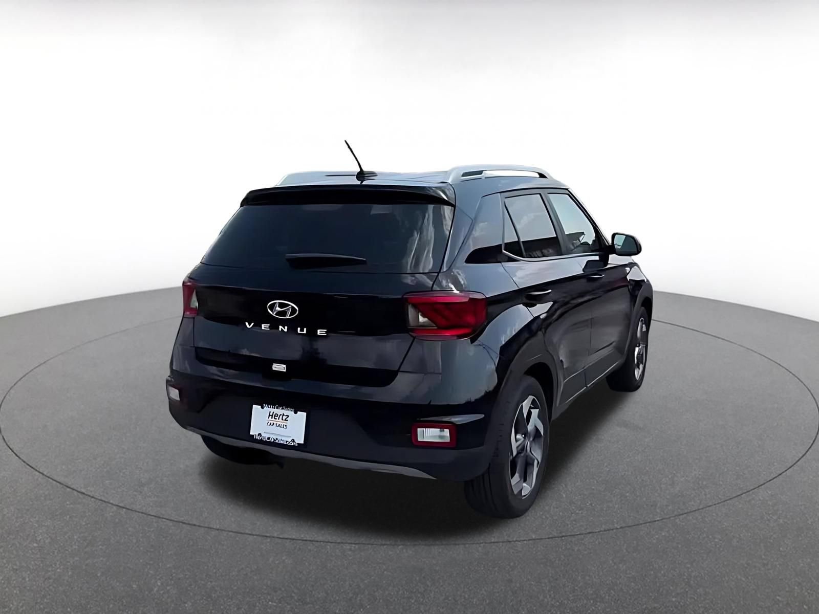 Used 2026 Hyundai Venue SEL FWD image 11