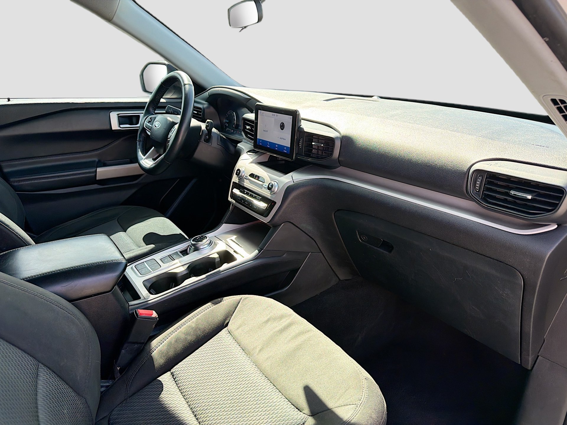 Used 2023 Ford Explorer XLT RWD image 32