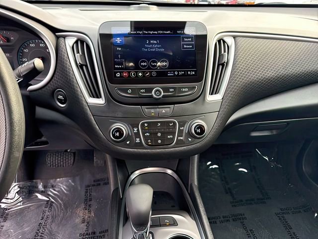 Used 2024 Chevrolet Malibu LT image 25