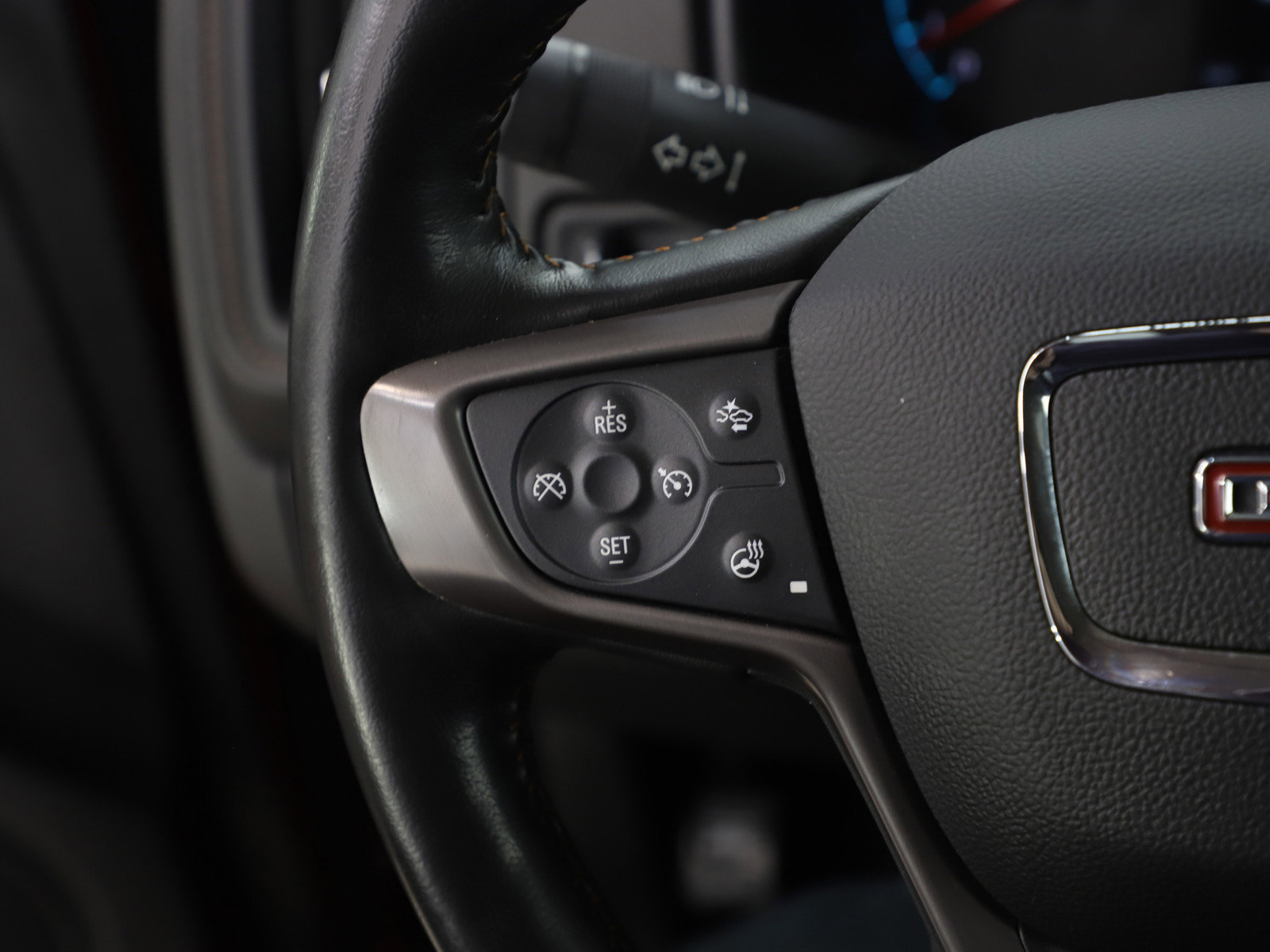 Used 2021 GMC Canyon AT4 w/ Driver Alert Package image 18