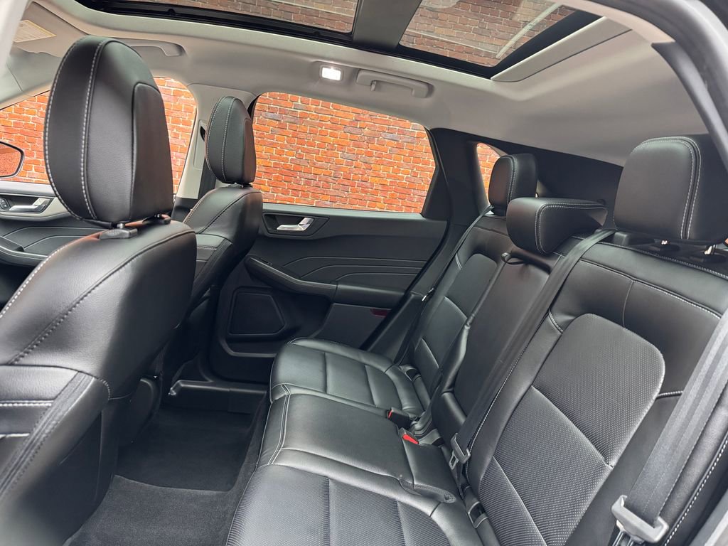 Certified 2022 Ford Escape SEL image 28