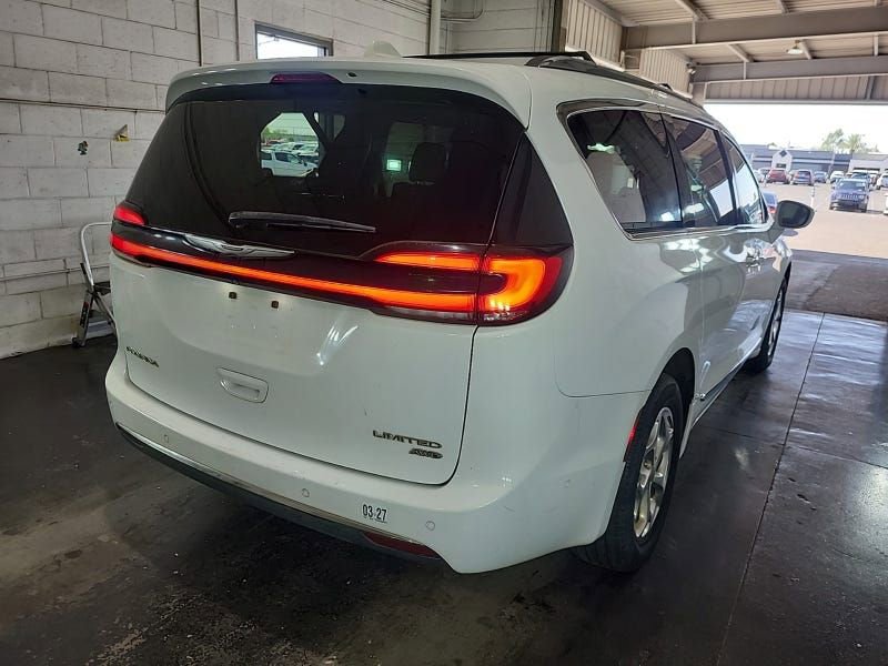 Used 2021 Chrysler Pacifica Limited w/ Premium & Safety Sphere Group AWD/4WD image 6
