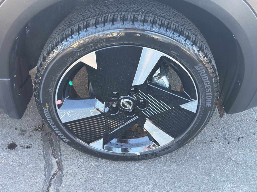 New 2026 Nissan Kicks SR w/ SR Premium Package image 9