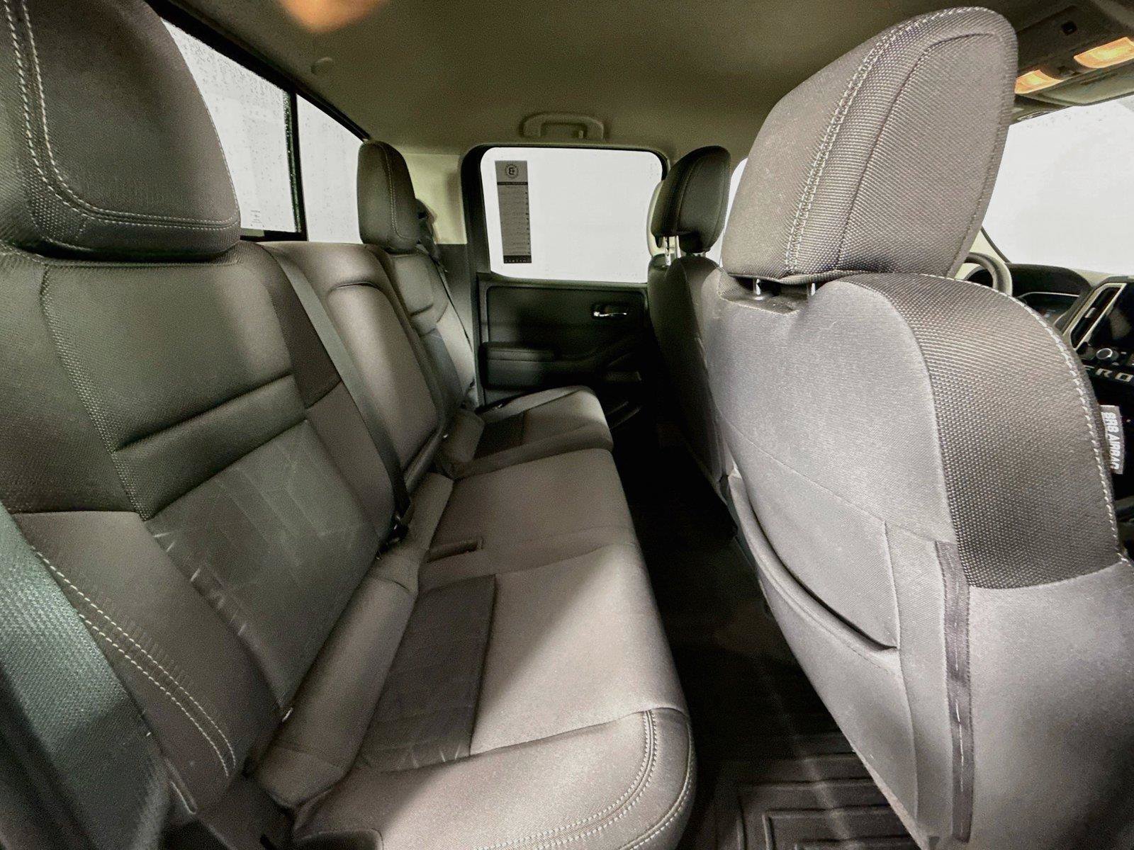 Used 2025 Nissan Frontier SV w/ SV Convenience Package RWD image 36