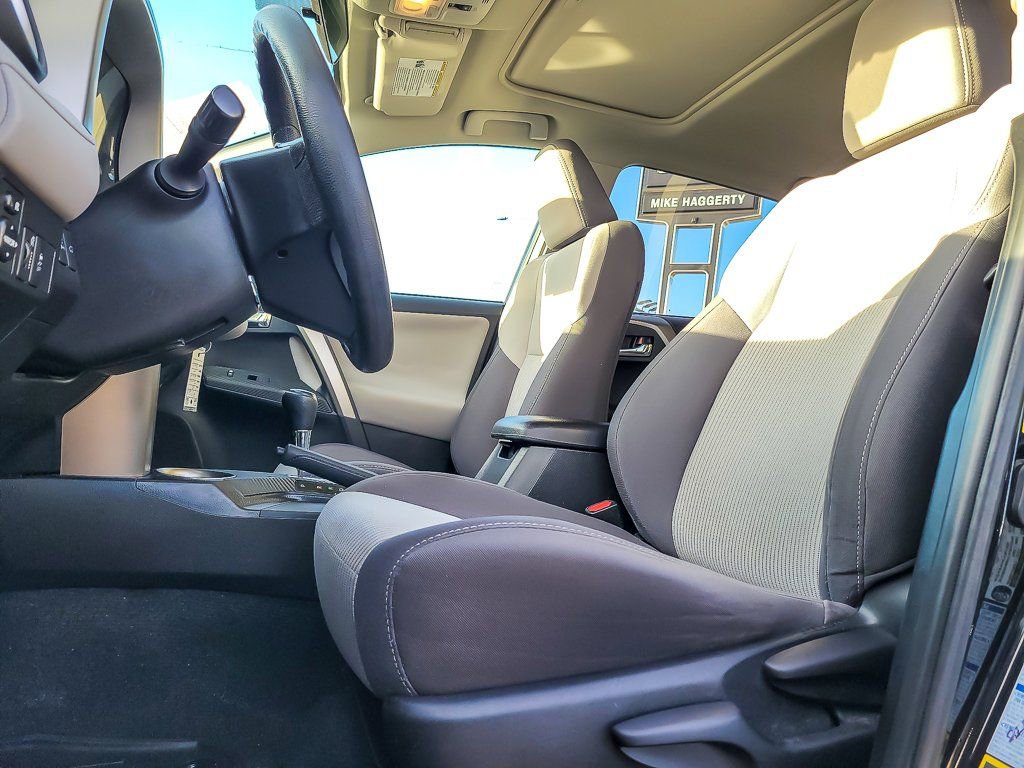 Used 2015 Toyota RAV4 XLE image 7