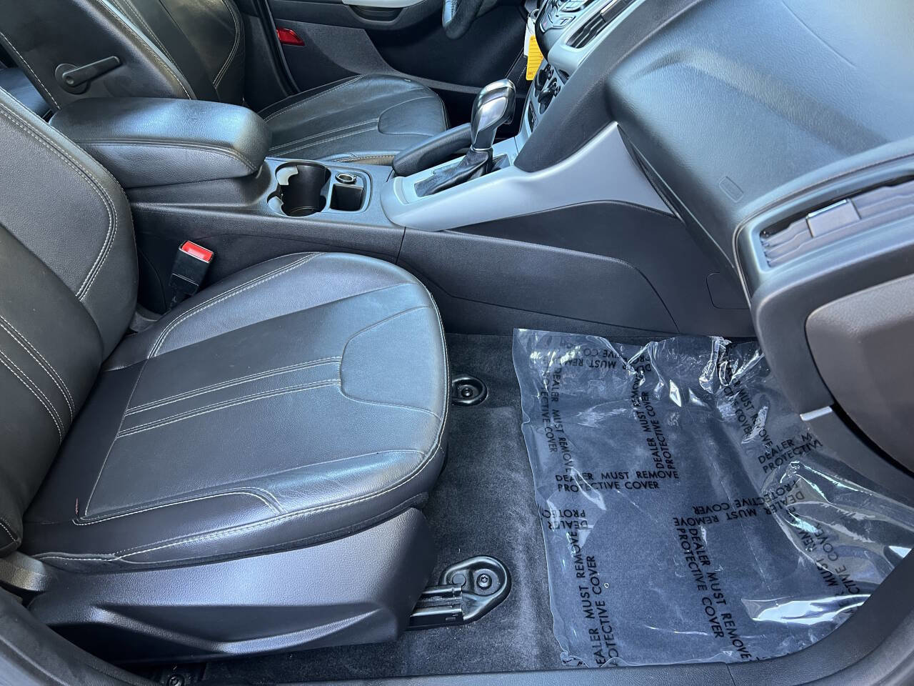 Used 2014 Ford Focus SE w/ Equipment Group 201A image 10