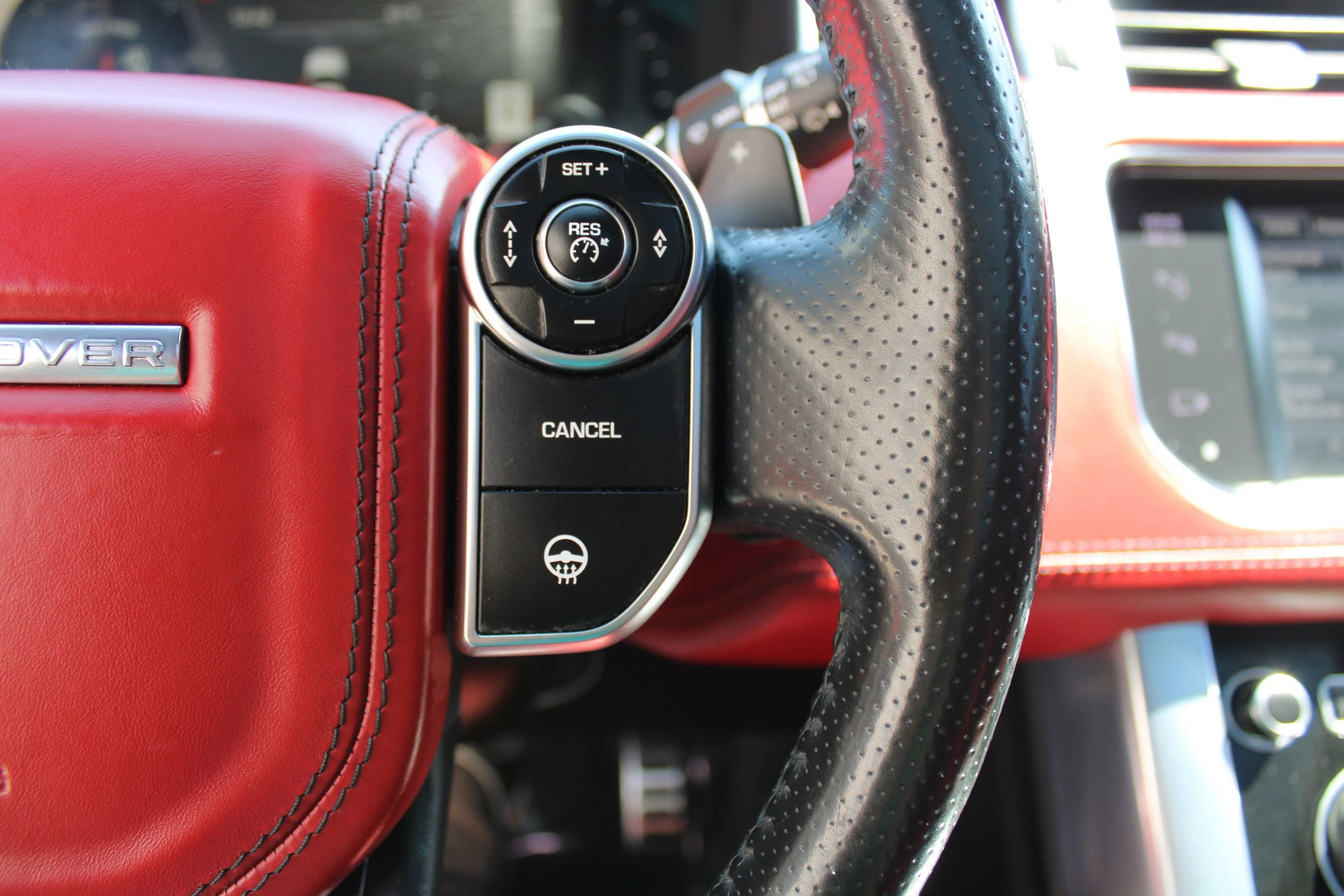 Used 2015 Land Rover Range Rover Sport Autobiography image 10