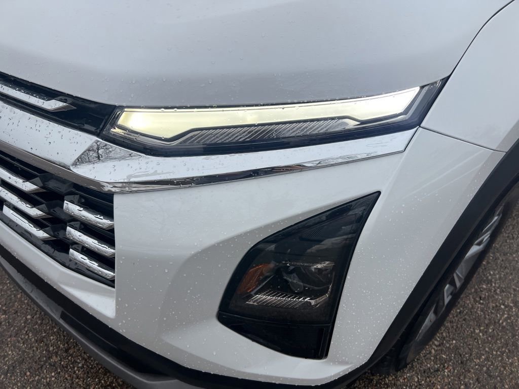 Used 2025 Chevrolet Equinox LT image 11