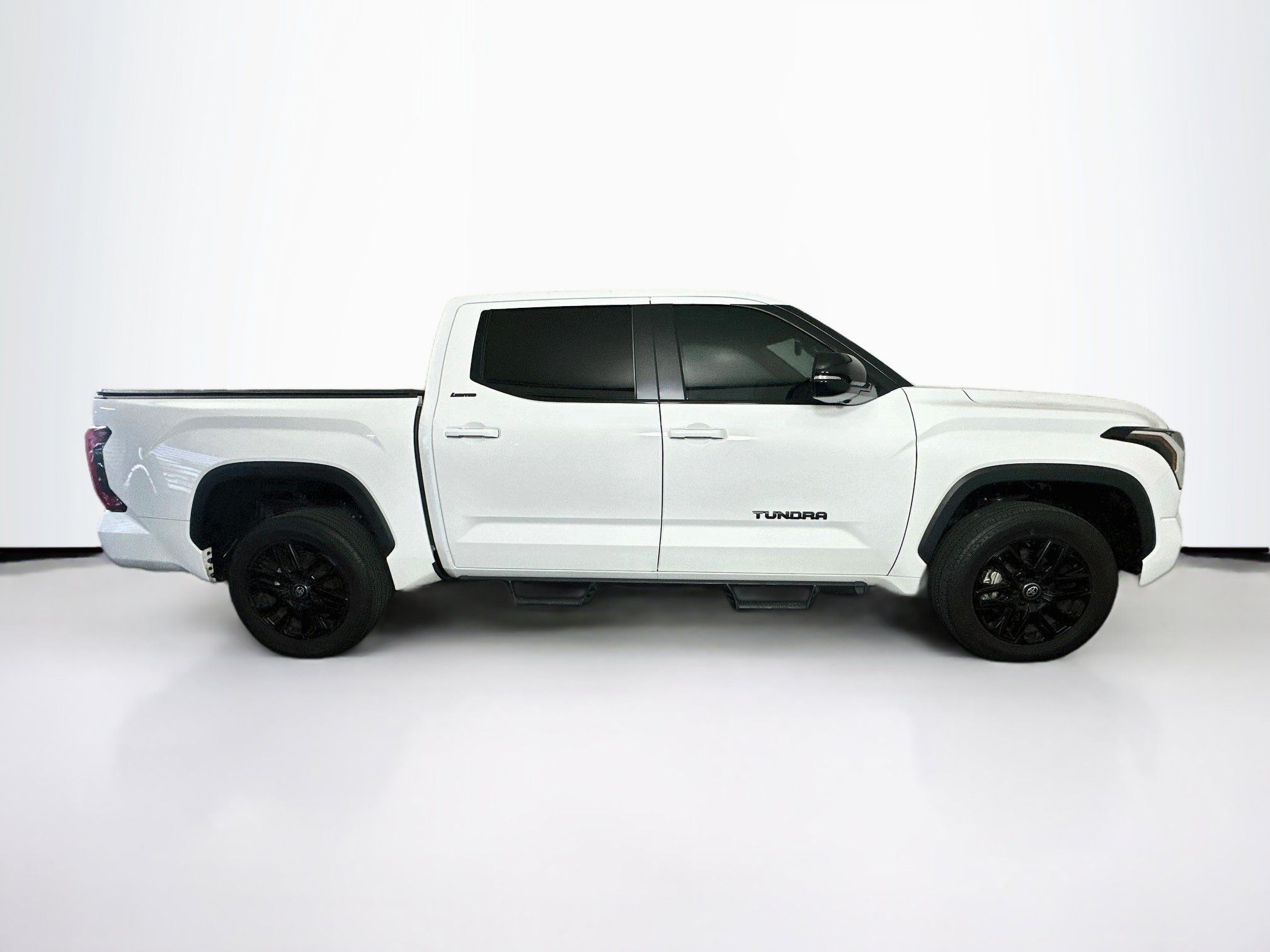 Used 2024 Toyota Tundra Limited AWD/4WD image 10