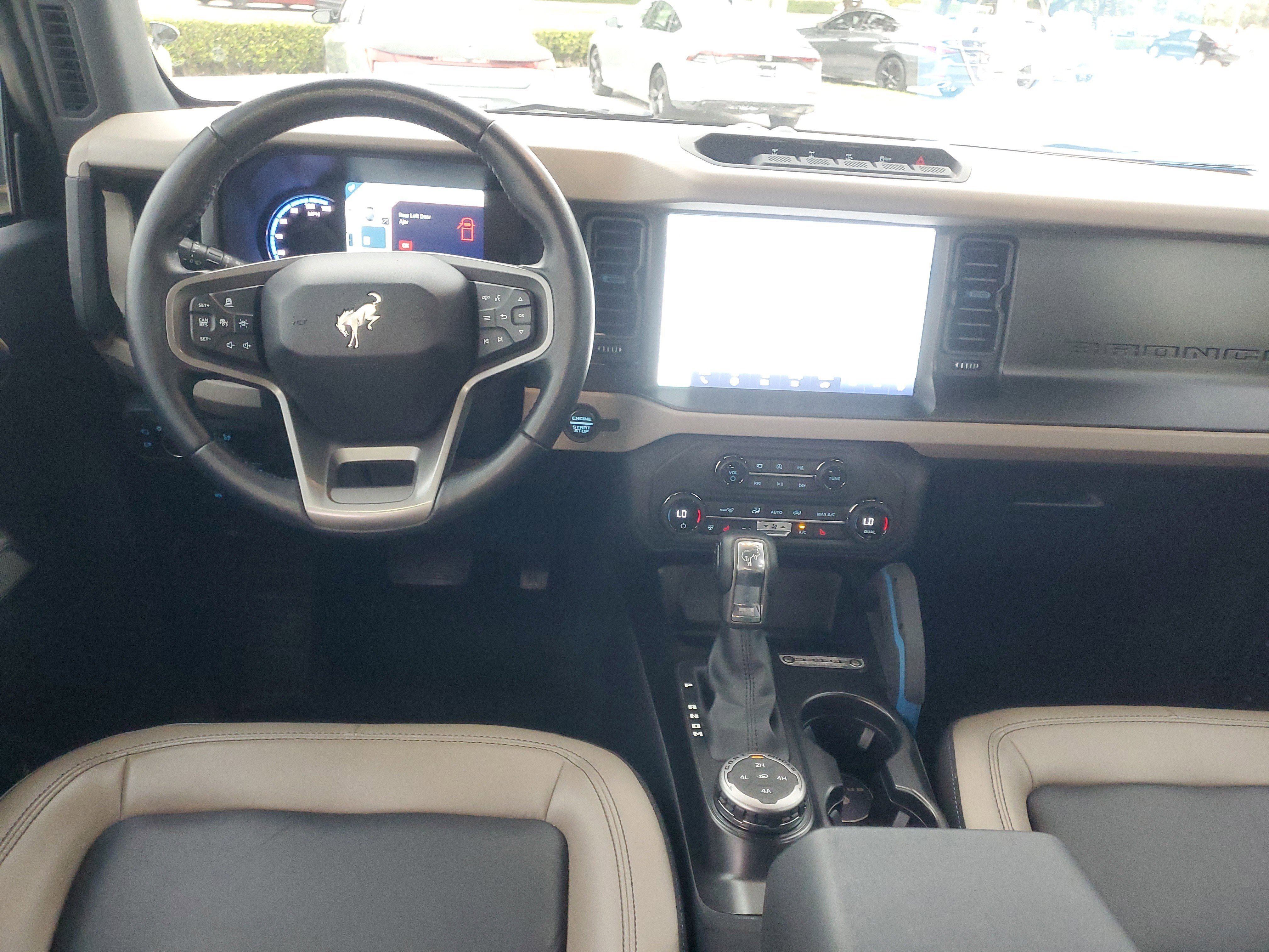 Used 2023 Ford Bronco Wildtrak image 13