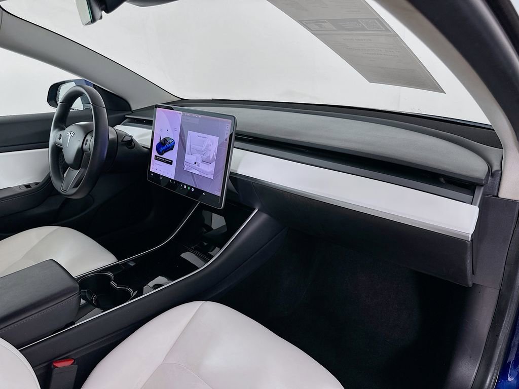 Used 2020 Tesla Model 3 Performance image 29