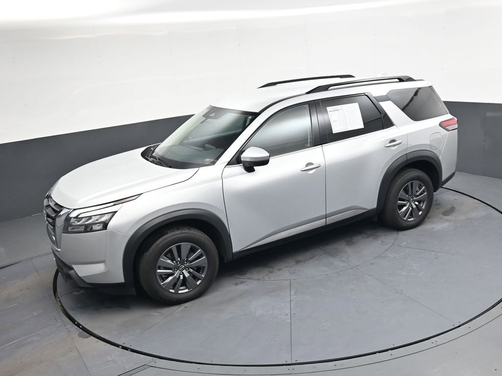 Used 2025 Nissan Pathfinder SV image 35