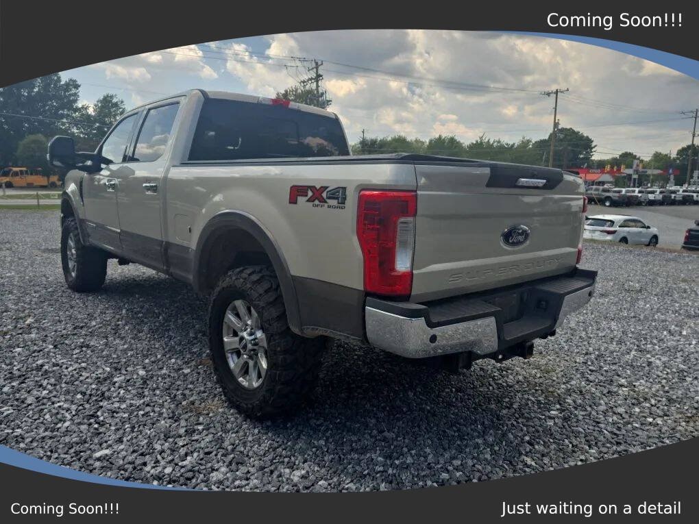 Used 2017 Ford F250 Lariat w/ Chrome Package AWD/4WD image 3