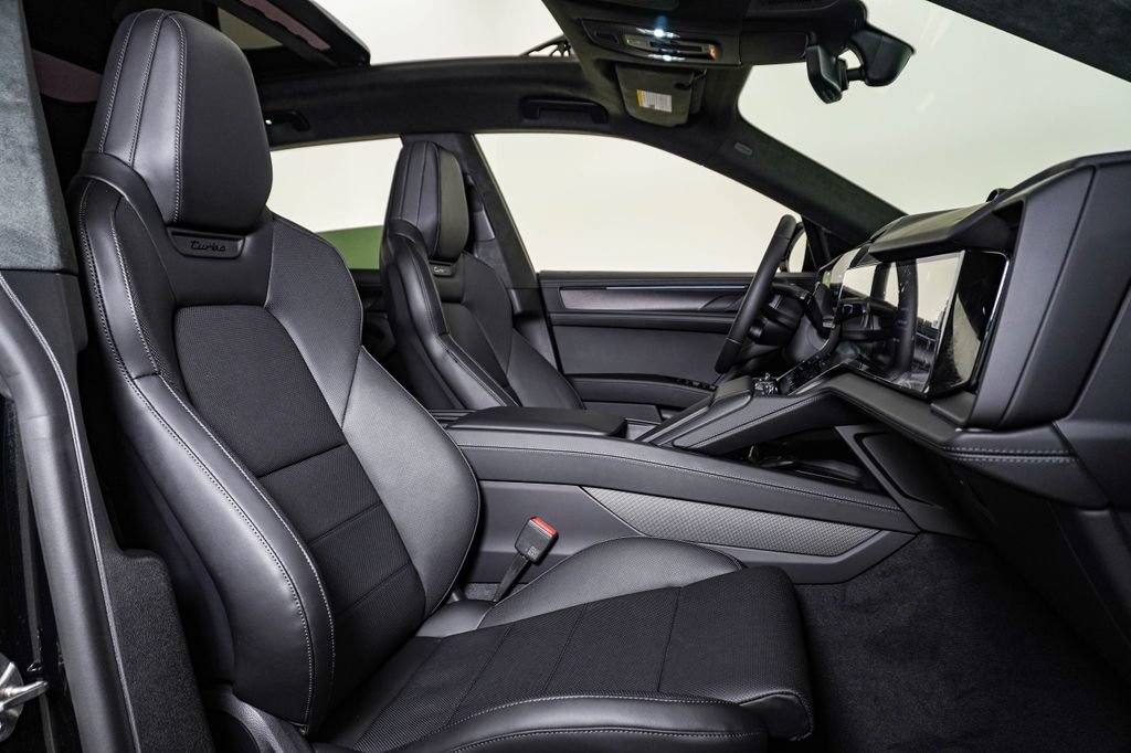 New 2026 Porsche Cayenne Turbo AWD/4WD image 16