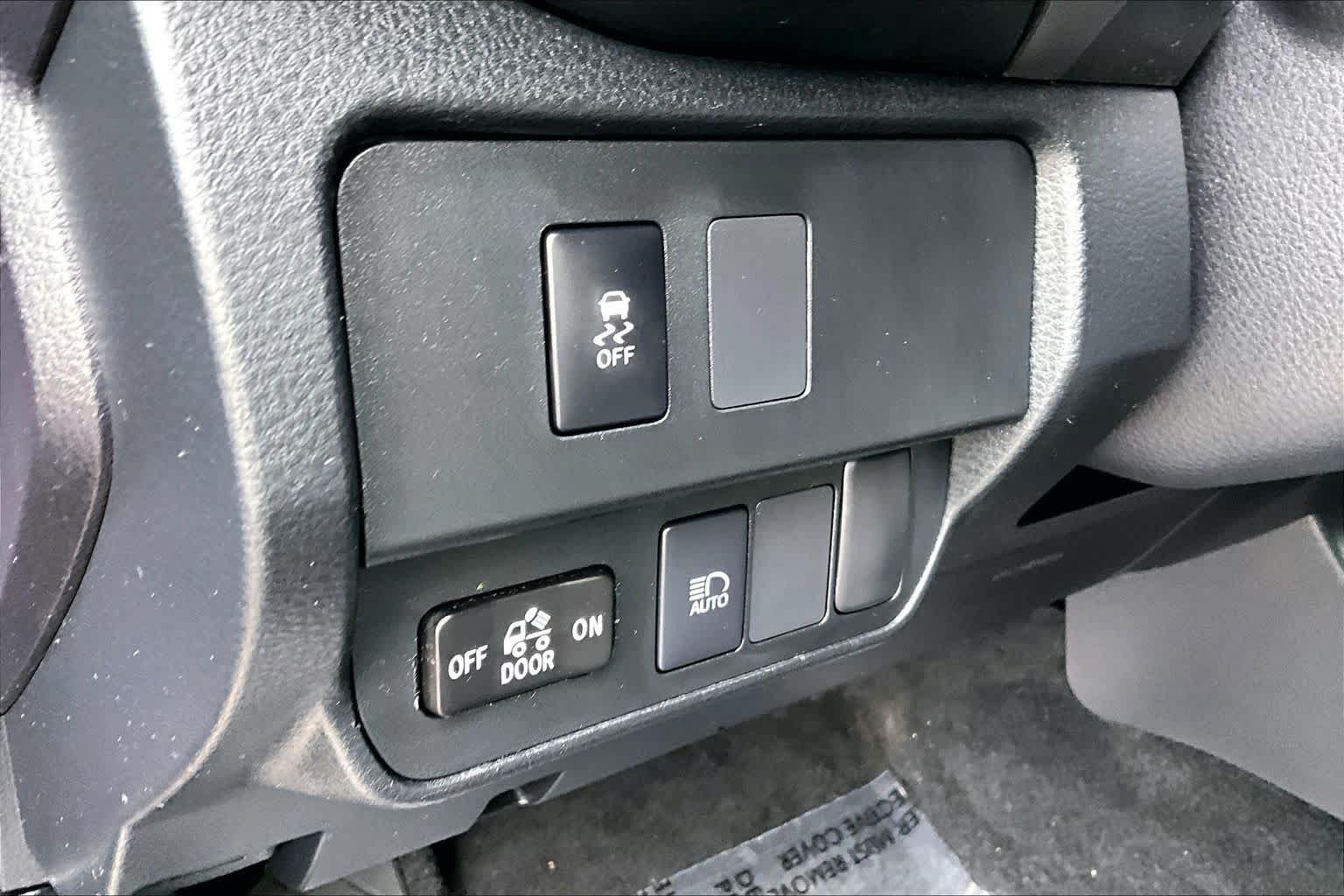 Certified 2022 Toyota Tacoma SR5 w/ SR5 Appearance Package (SM) AWD/4WD image 32