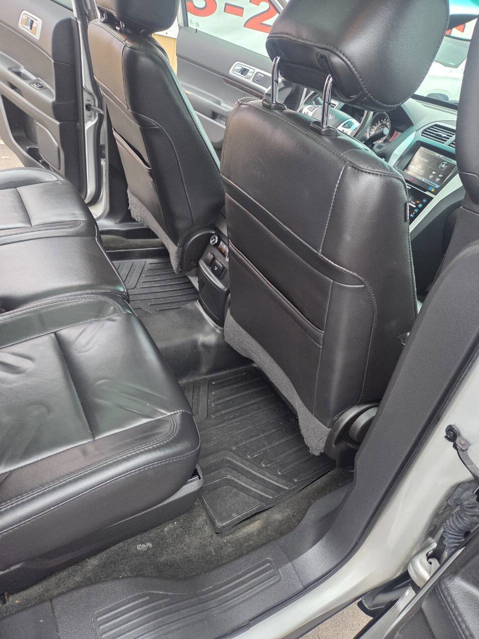 Used 2015 Ford Explorer Limited image 15