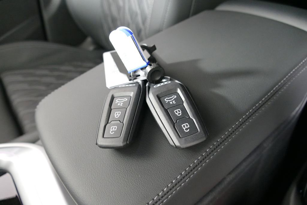 New 2026 Audi SQ5 Premium Plus image 19