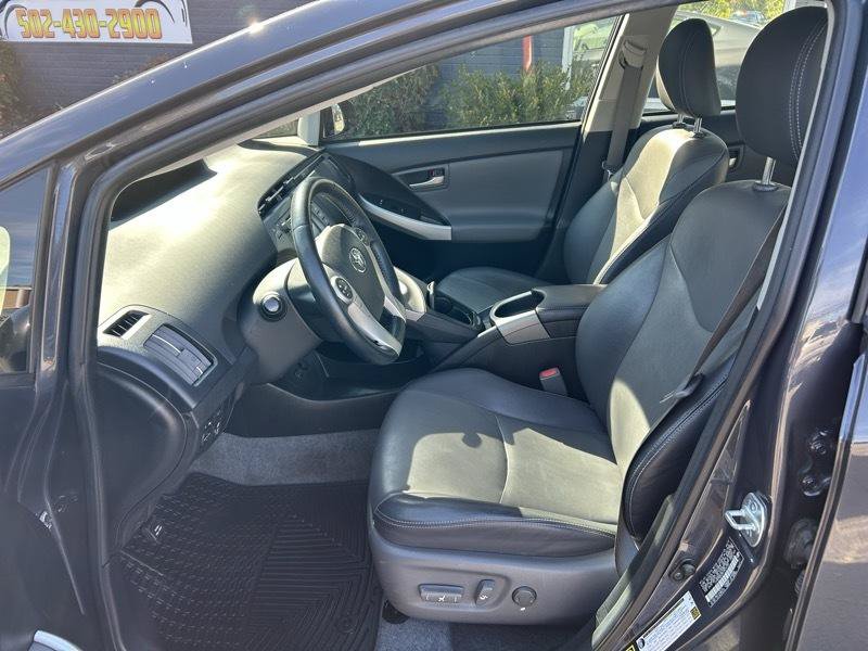 Used 2015 Toyota Prius Five FWD image 15