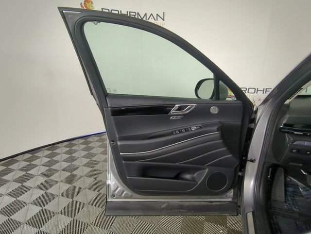 Used 2025 Genesis GV80 2.5T Standard AWD/4WD image 18