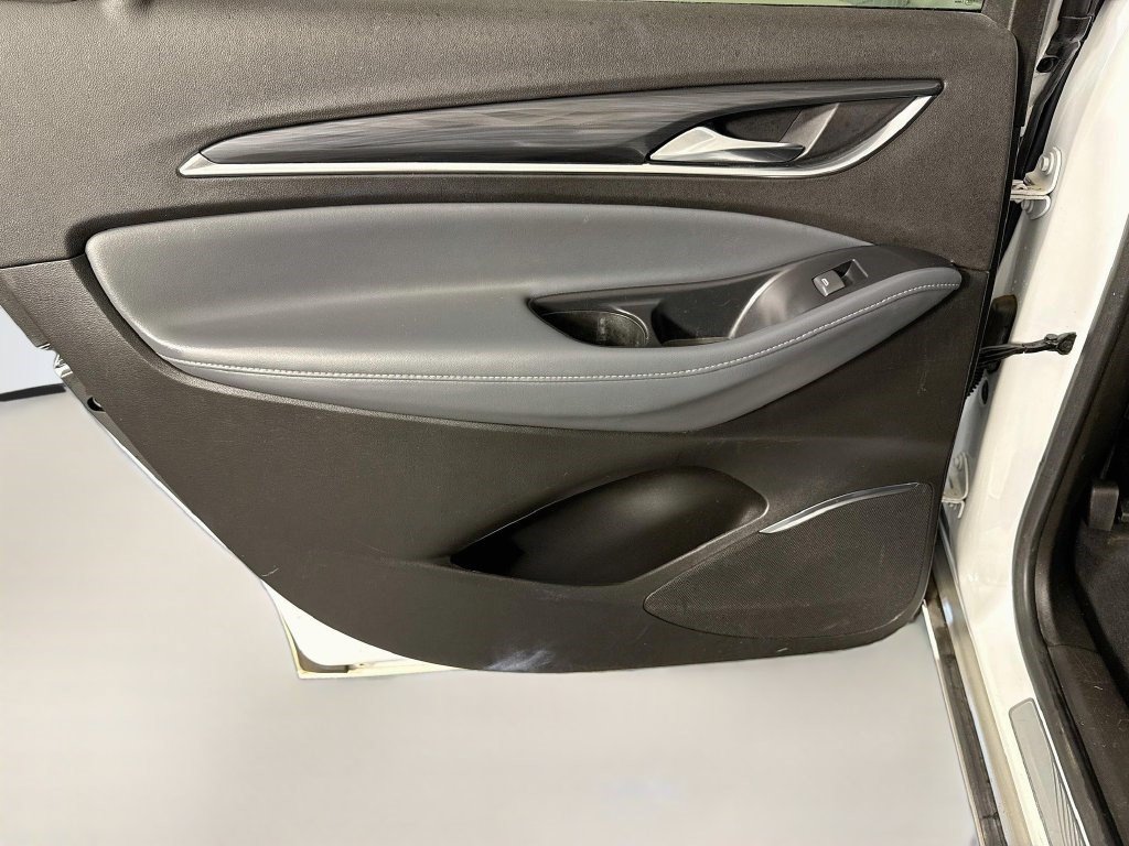 Used 2022 Buick Enclave Premium FWD image 25