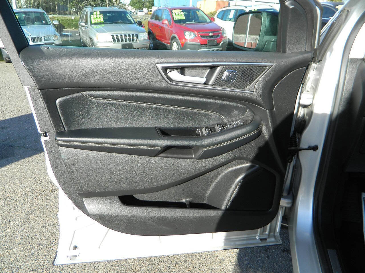 Used 2016 Ford Edge Titanium w/ Equipment Group 302A image 24