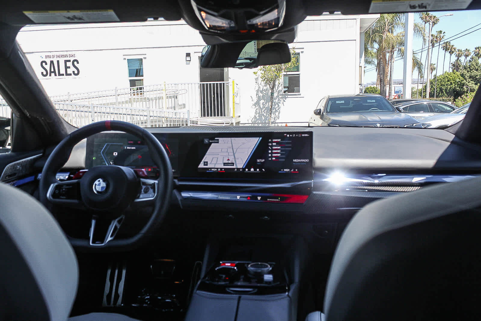 Used 2025 BMW M5 w/ Carbon Package image 12