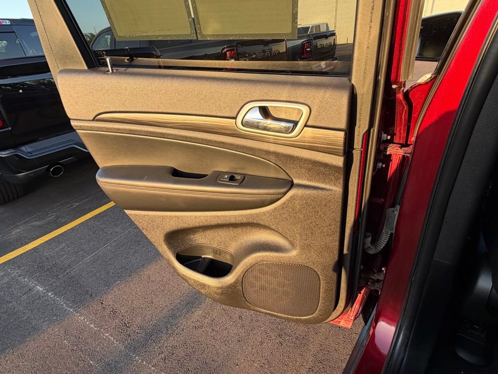 Used 2021 Jeep Grand Cherokee Laredo X AWD/4WD image 18