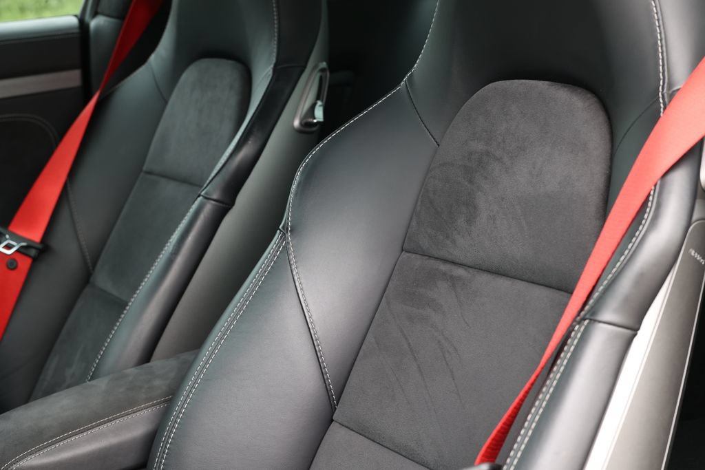 Certified 2018 Porsche 911 GT3 RWD image 34