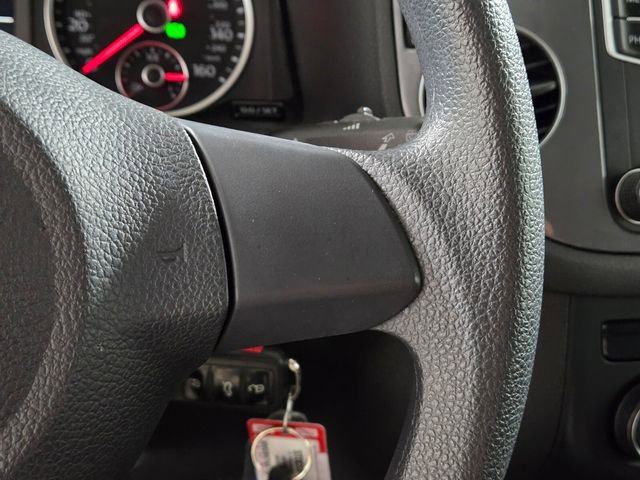 Used 2017 Volkswagen Tiguan S image 30