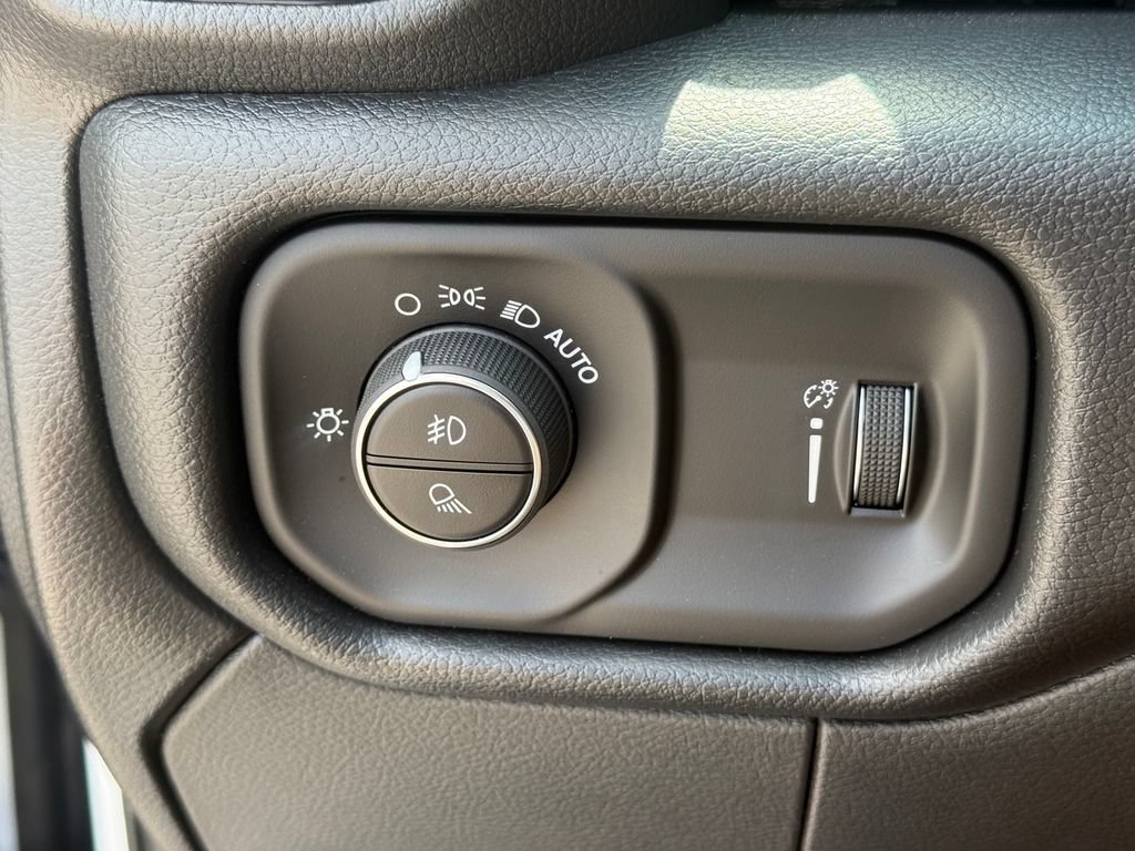 New 2026 RAM 3500 Tradesman AWD/4WD image 19