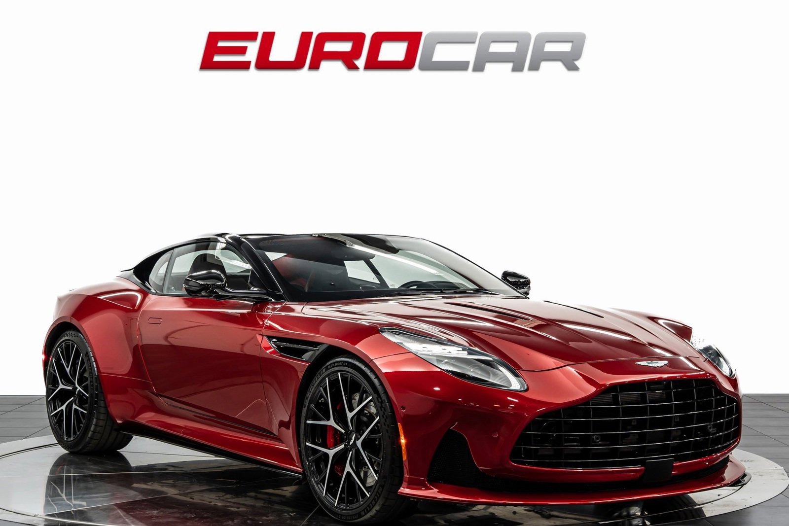 Used 2024 Aston Martin DB12 Coupe image 7