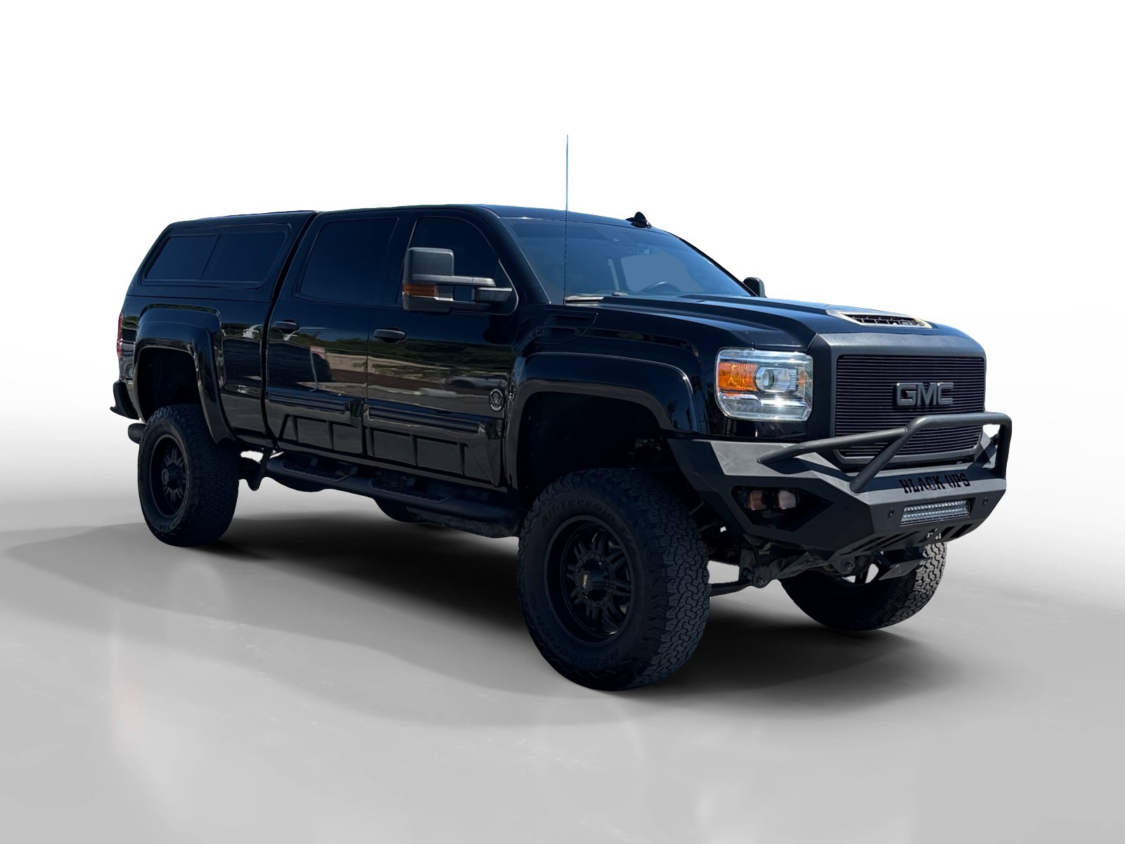 Used 2018 GMC Sierra 2500 Denali w/ Duramax Plus Package AWD/4WD image 7