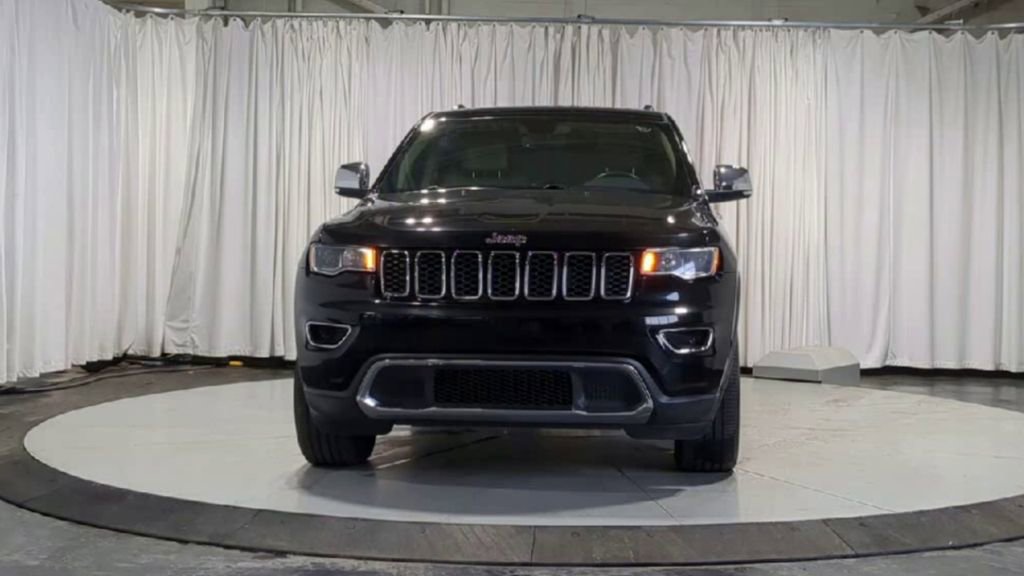 Used 2020 Jeep Grand Cherokee Limited AWD/4WD video 3