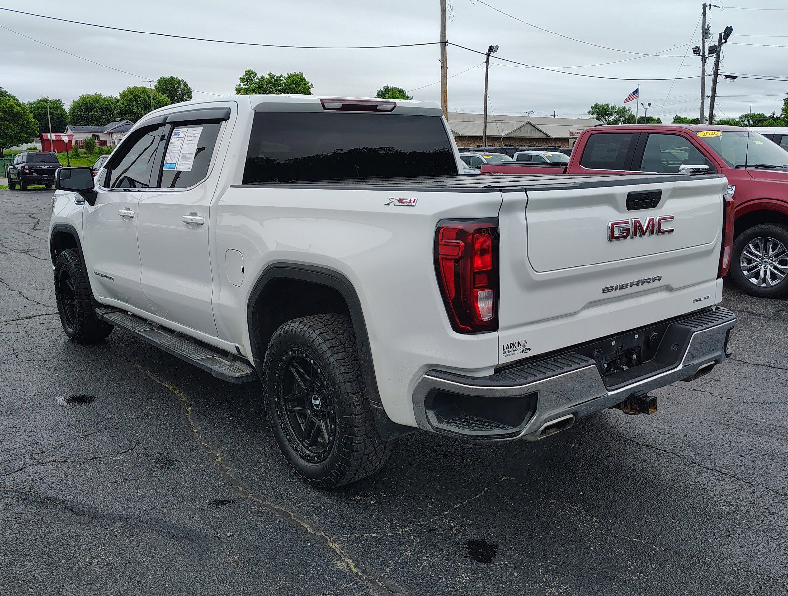 Used 2021 GMC Sierra 1500 SLE AWD/4WD image 4