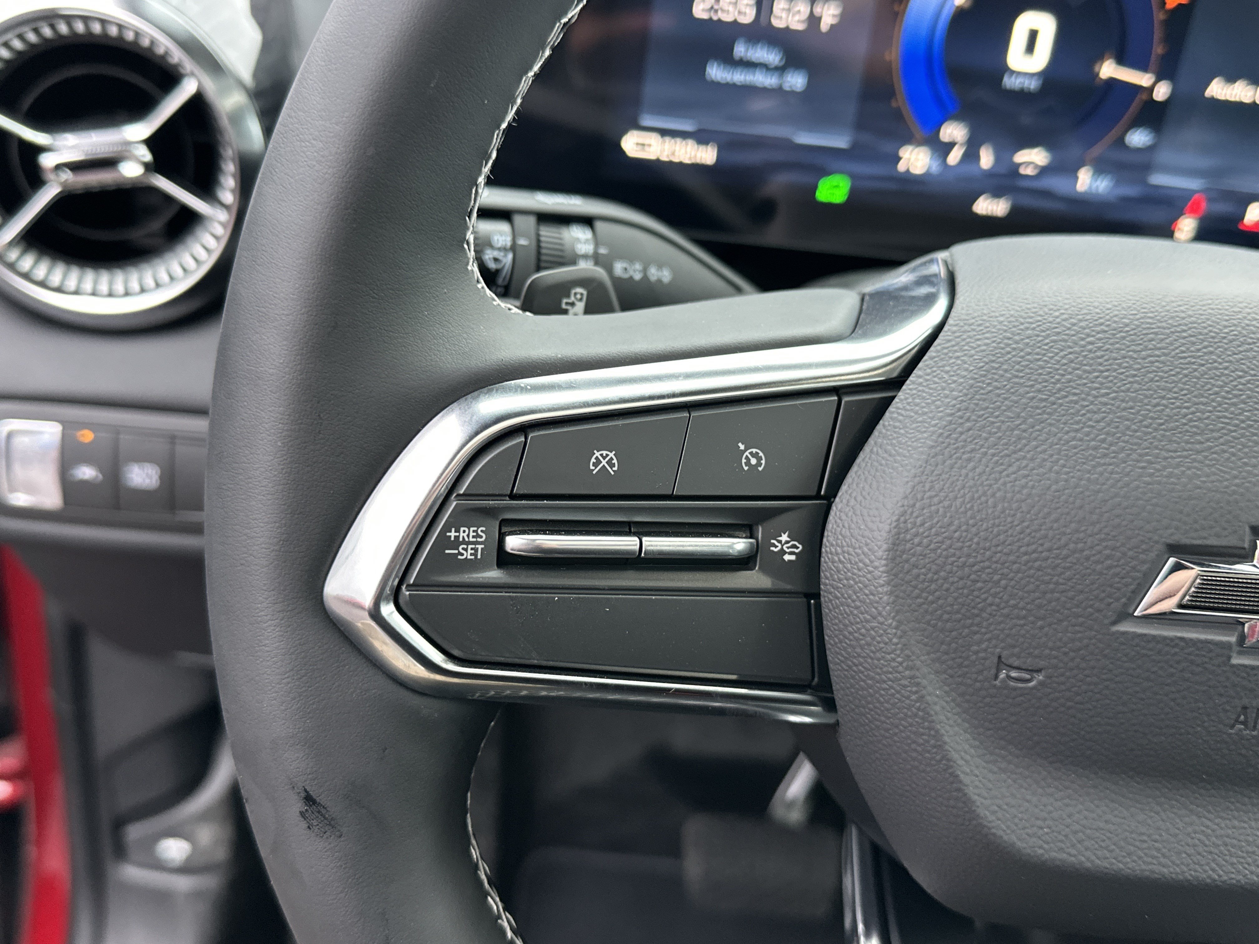 New 2026 Chevrolet Blazer EV LT AWD/4WD image 18