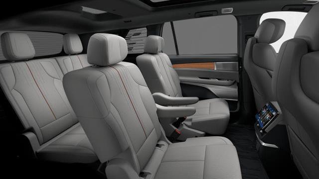 New 2026 Cadillac Vistiq Luxury w/ LPO, Floor Liner Package image 67