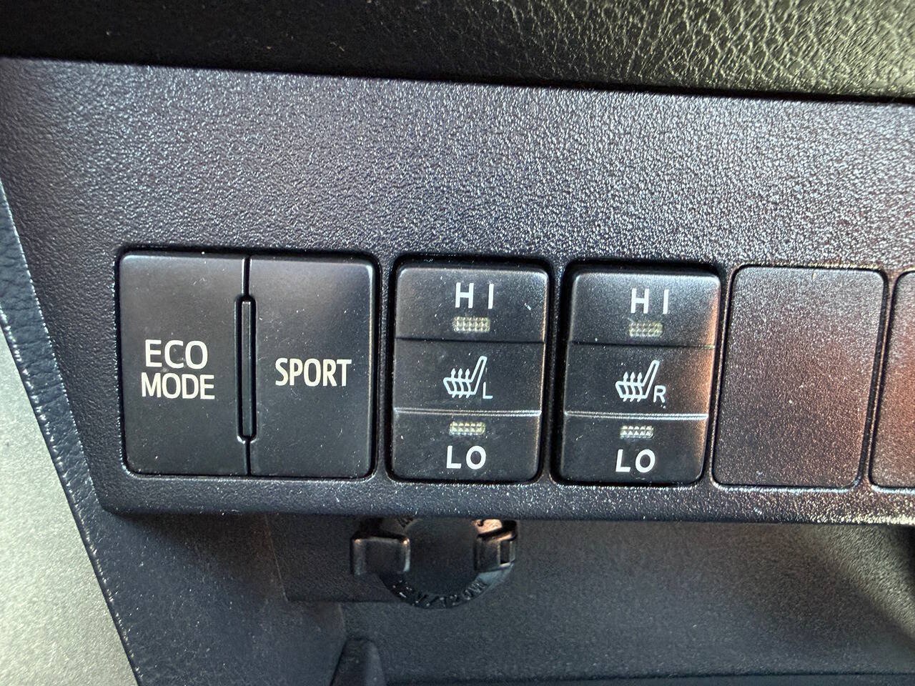 Used 2014 Toyota RAV4 Limited w/ Technology Package FWD image 42