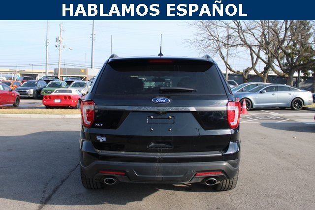 Used 2018 Ford Explorer XLT w/ Equipment Group 202A image 4
