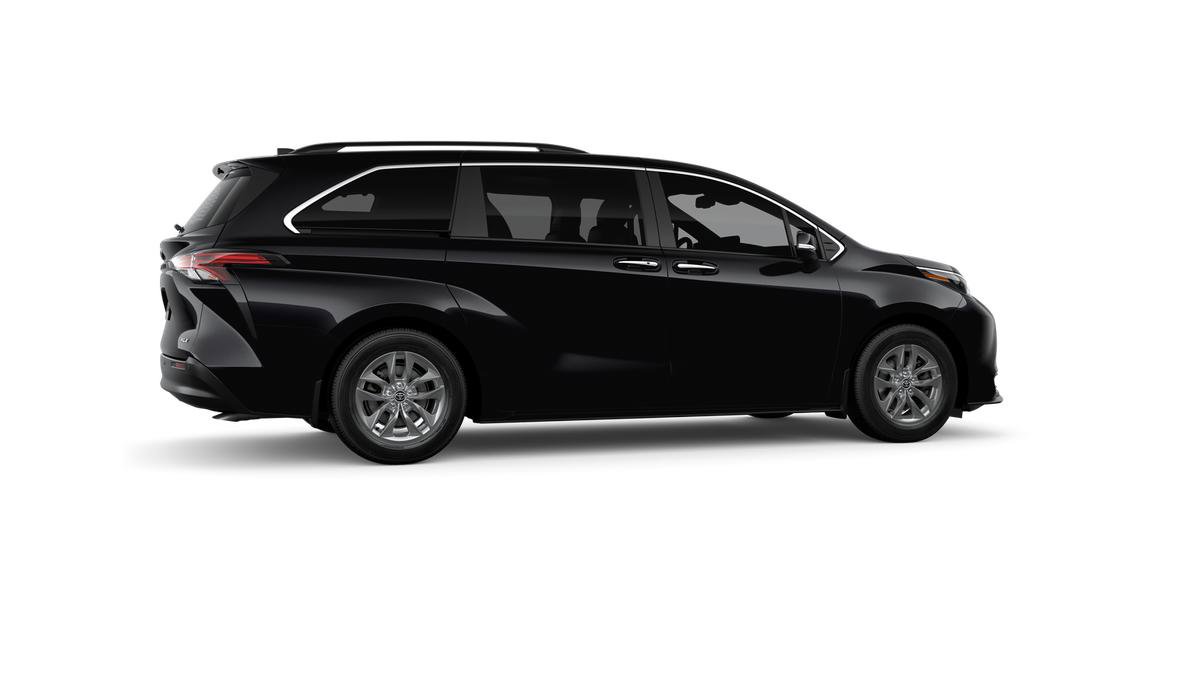 New 2026 Toyota Sienna XLE FWD image 13