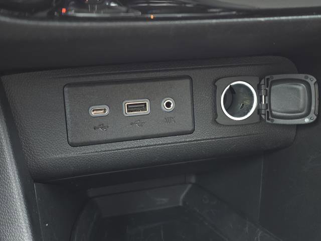Used 2023 Buick Encore GX Select w/ Sport Touring Package image 24