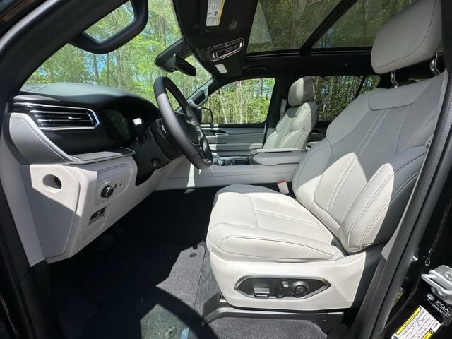 New 2026 Jeep Grand Wagoneer Limited AWD/4WD image 23